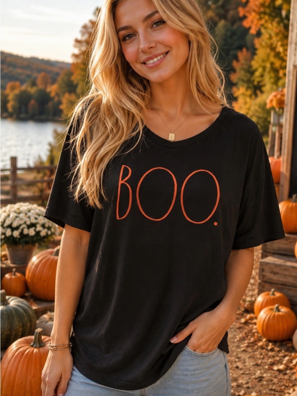 RAE DUNN BOO Valore top size Medium, Black & orange "BOO" graphic tee. EUC